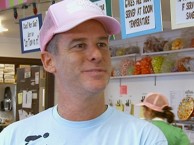 Lazy Baker (LAZY ENVIRONMENTALIST - Season 2, Episode 8) (Clip 3) Josh Dorfman runs down the pros and cons of greening a bakery in this episode of THE LAZY ENVIRONMENTALIST.