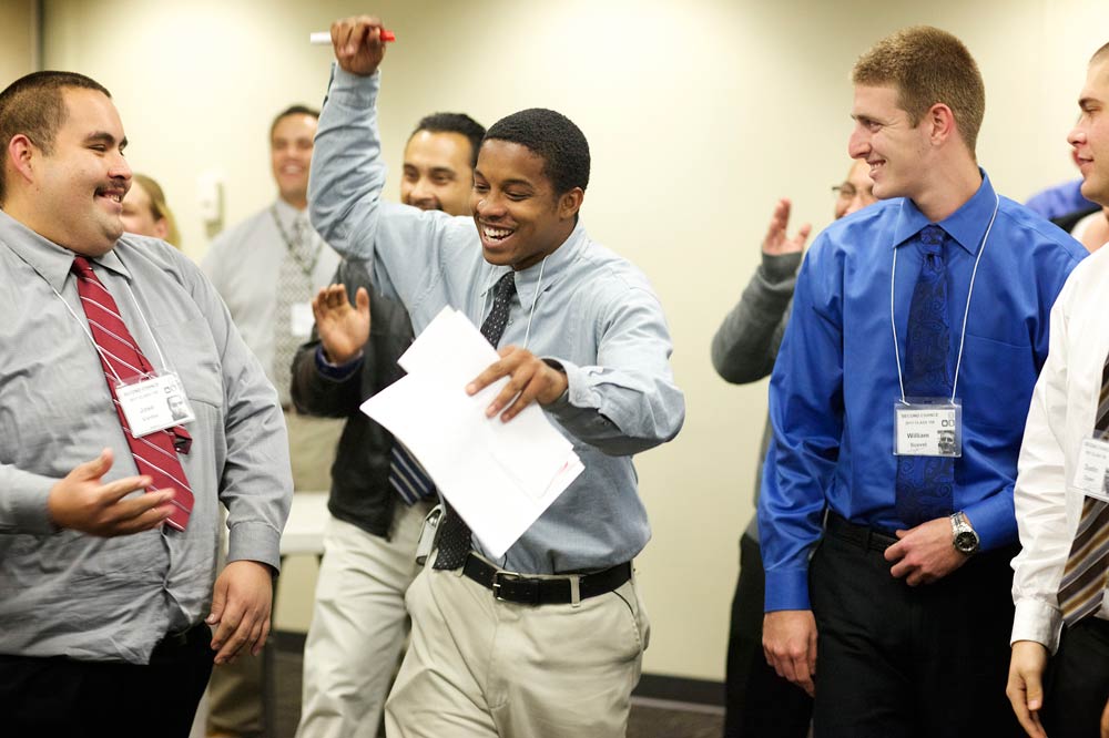 7. DON'T wear excessive jewelry