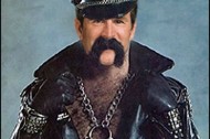Emphasizing the First Syllable in Dictator
