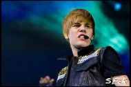 Naked News: Justin Bieber doesn't stand with Planned Parenthood
