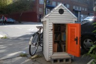 Williamsburg's Corner Library: The smallest library in the world