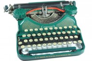 Best of the Web: Send emails with a vintage typewriter & shop from your favorite flicks