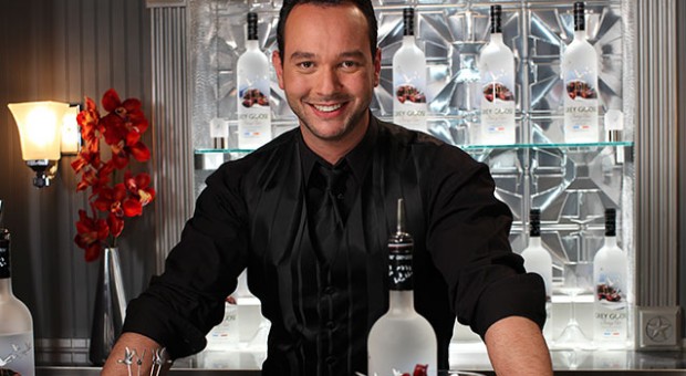 beyond_bar_Emilio beyond_bar_Emilio