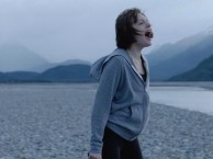 After a violent incident, Robin’s job is threatened but she won’t give up. She finds a boy who might hold clues to Tui’s case, but will he talk?