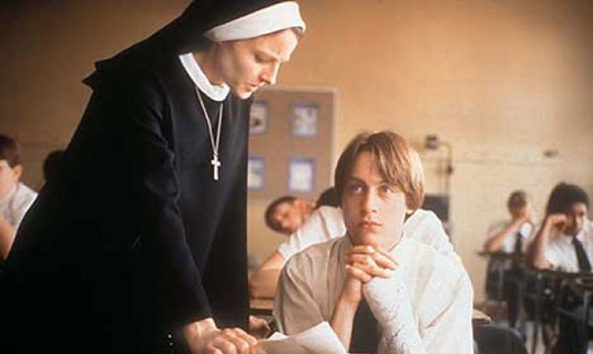 dangerous_lives_of_altar_boys_535x320 dangerous_lives_of_altar_boys_535x320