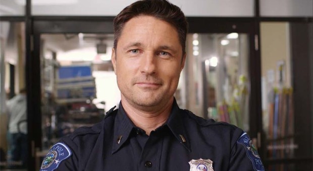 Martin-Henderson-The-Red-Road-Superfan-QA-800x450