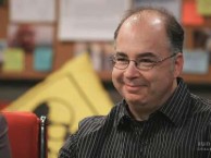 Vince Gilligan and Thomas Schnauz discuss the newspaper article that spawned Breaking Bad.