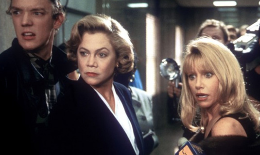 serial_mom_535x320 Serial Mom