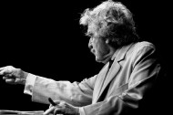 “Holbrook/Twain: An American Odyssey” Gets “Instant Classic” Acclaim Plus Awards