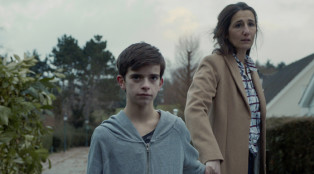 the-returned-205_victor-swann-nambotin_madame-costa-laetitia-de-fombelle_02_700x384