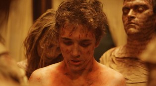 The-haunting-in-Connecticut_02_kyle-gallner_700x384