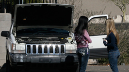 ds-s2-e1-heather-bailey-buyingcar-266x150 Heather and Bailey buying a car