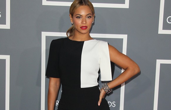 http://images.amcnetworks.com/wetv.com/wp-content/uploads/2014/05/WTA-Beyonce-Forbes-582x375.jpg