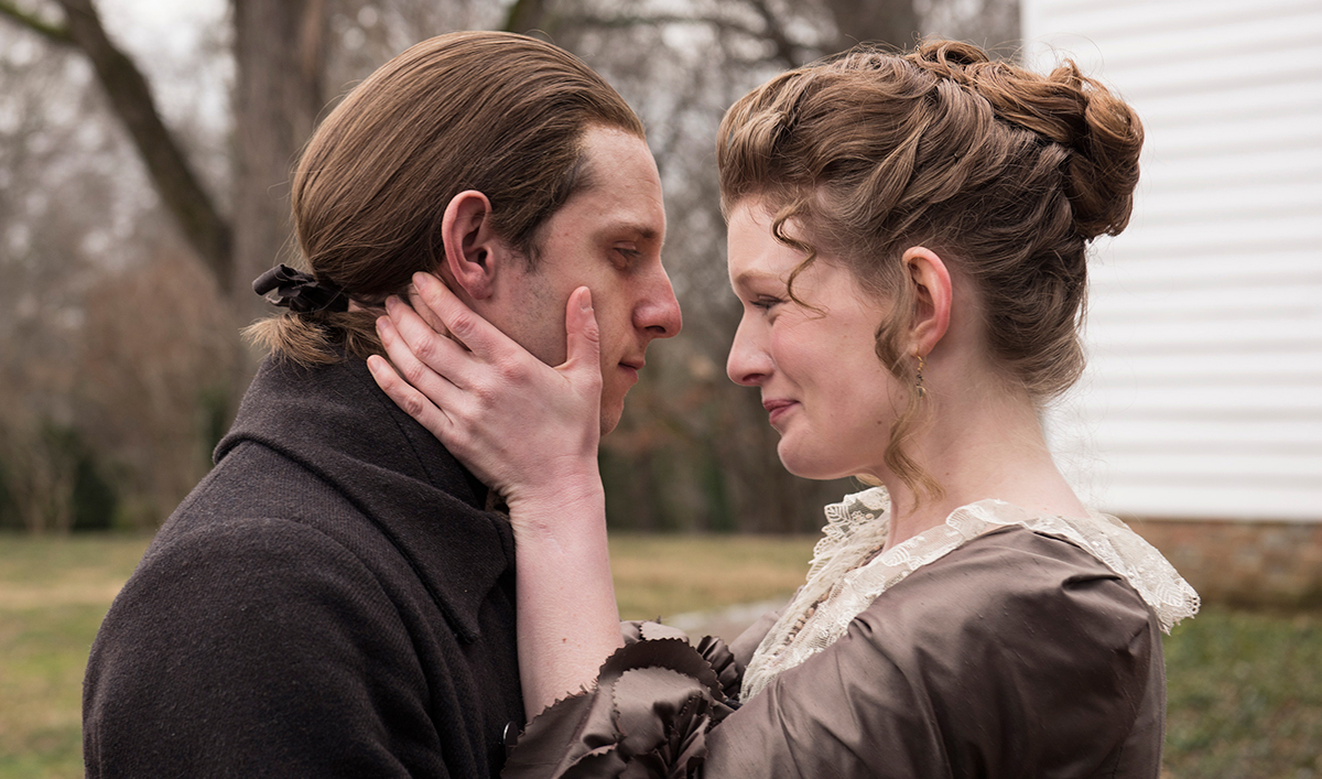 Jamie Bell Talks <em>TURN</em> With <em>Stuff</em>; <em>FOX411</em> Talks to Ksenia Solo