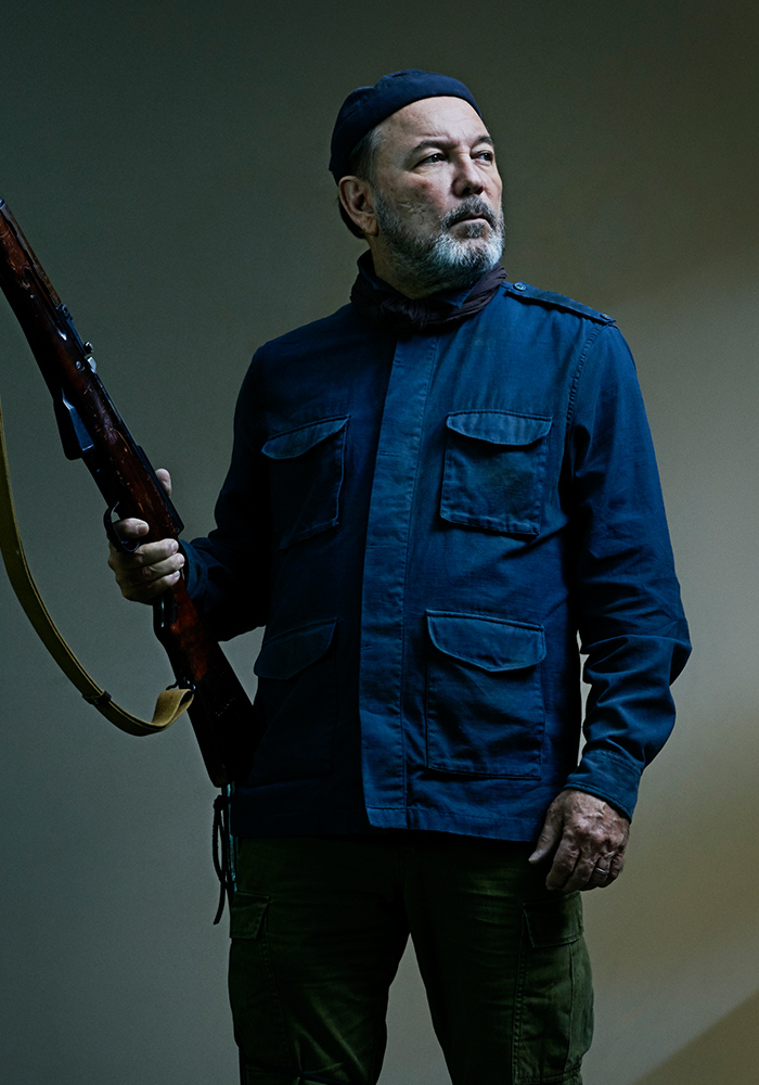 fear-the-walking-dead-season-5-cast-daniel-blades-800