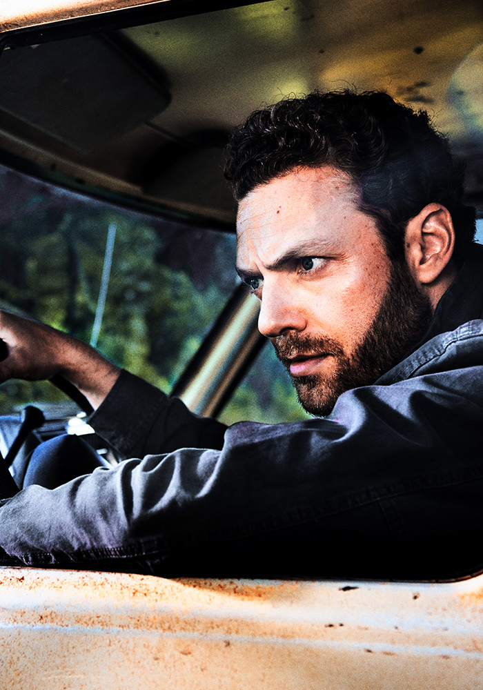 the-walking-dead-season-8-aaron-marquand-800×600-cast