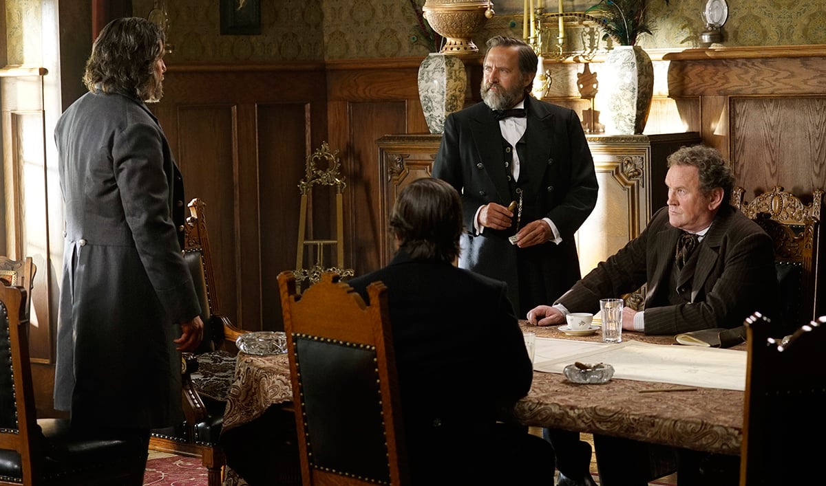 <em>Globe & Mail</em> on End of Filming; <em>Hell</em> Writer on Show’s Appeal