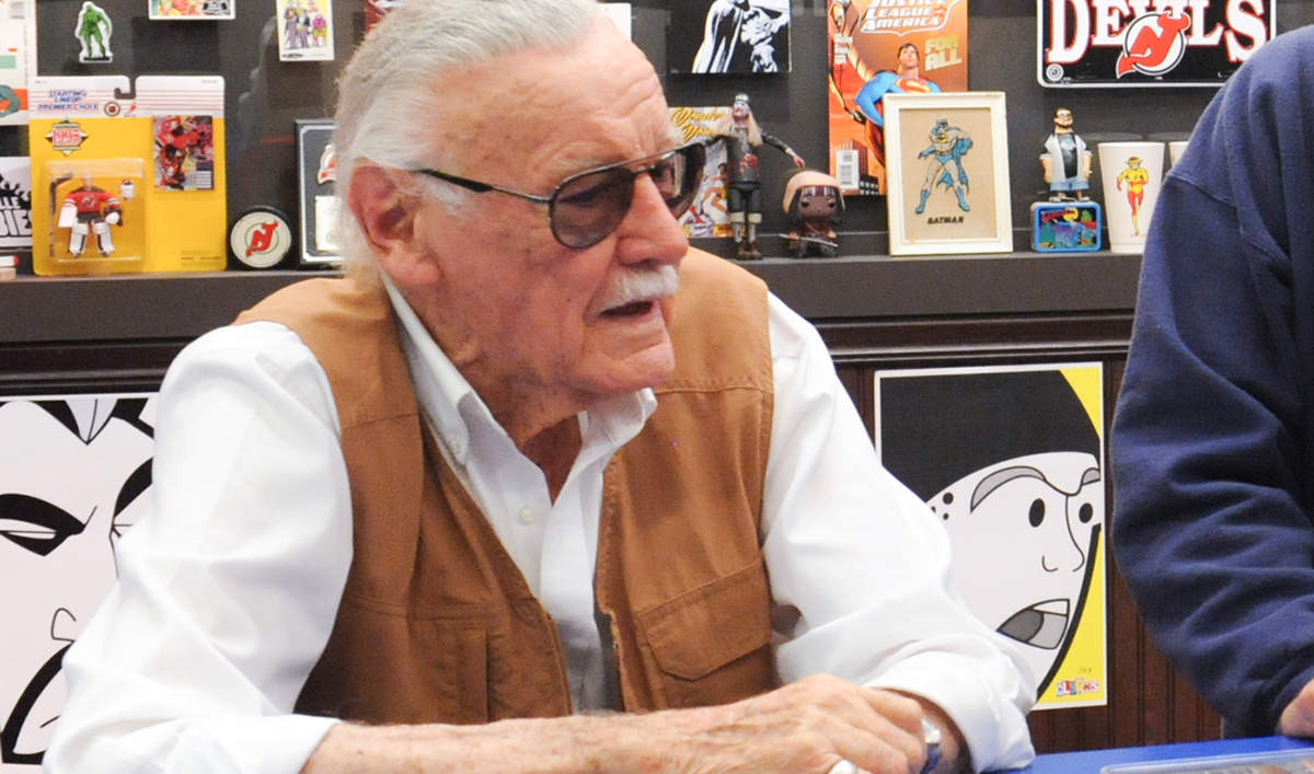 Video – Stan Lee Returns to the Stash in Two Sneak Peeks From the Midseason Premiere