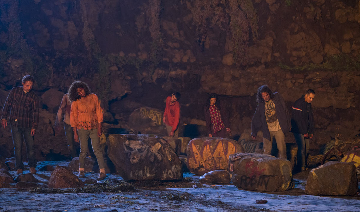 Get the Latest <em>Fear the Walking Dead</em> News on Your iOS Device