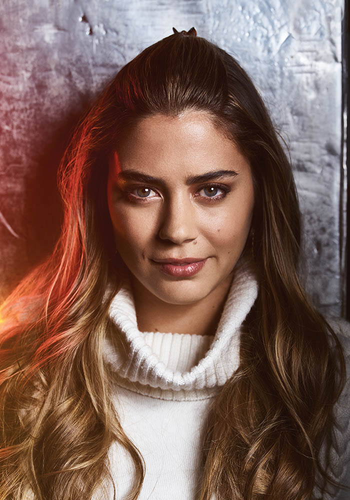 feed-the-beast-season-1-pilar-izzo-cast-800×600