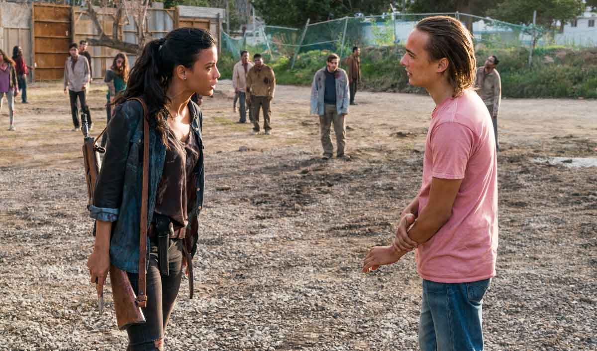 <em>EW</em> Cites Crazy <em>Fear</em> Action Scene; <em>ComicBook</em> on Season 3 Filming Start