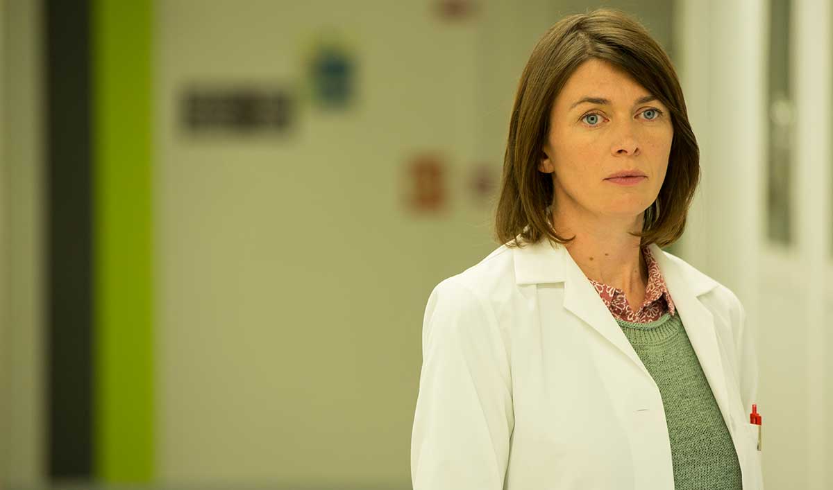 Extras for <em>HUMANS</em> Episode 7 and Episode 8