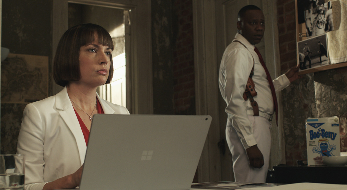 Episode 8 Sneak Peek — Tulip Meets the New “Neighbors”