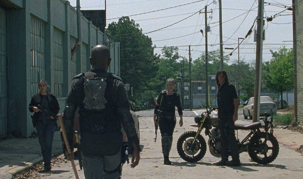 Daryl and Carol Go to War in a Sneak Peek of <em>The Walking Dead</em> Season 8 Premiere