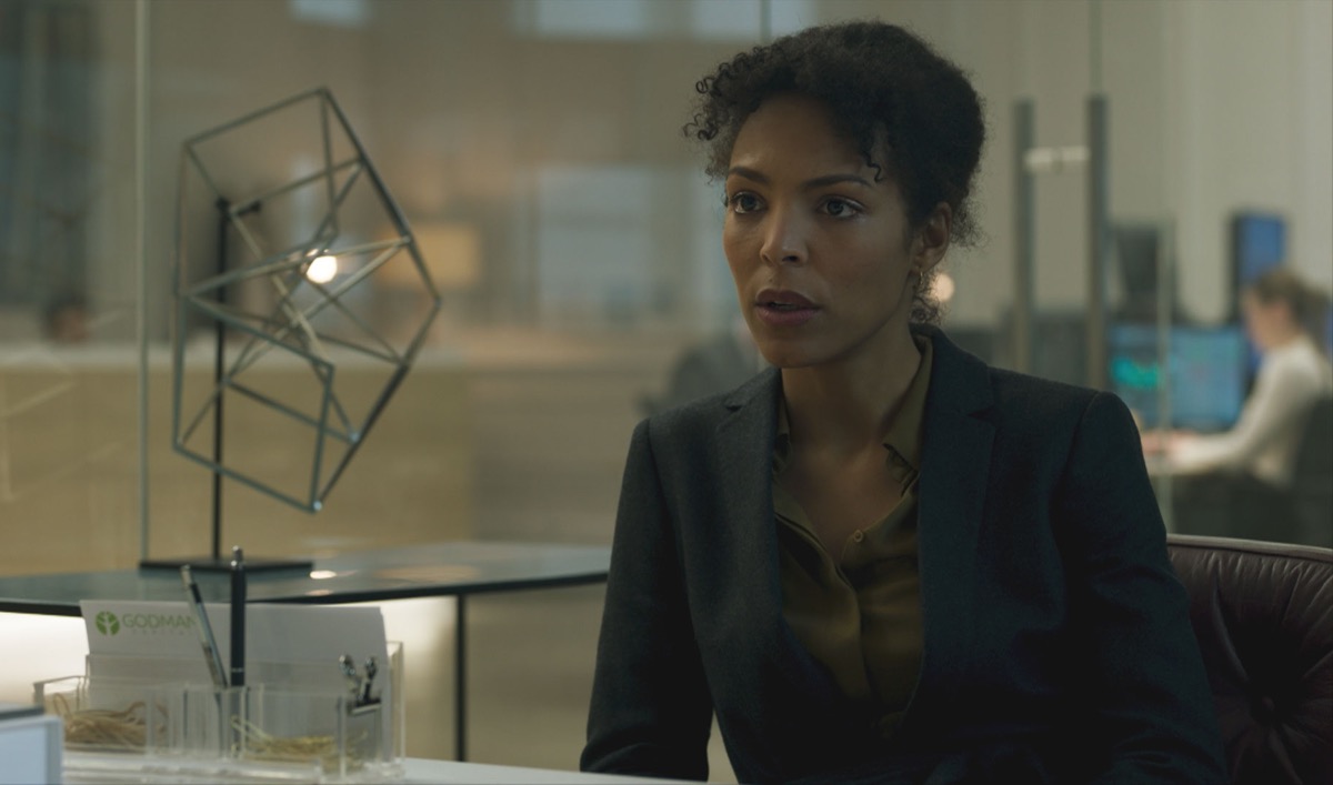 Sneak Peek — Everyone Around Alex Is Getting Suspicious
