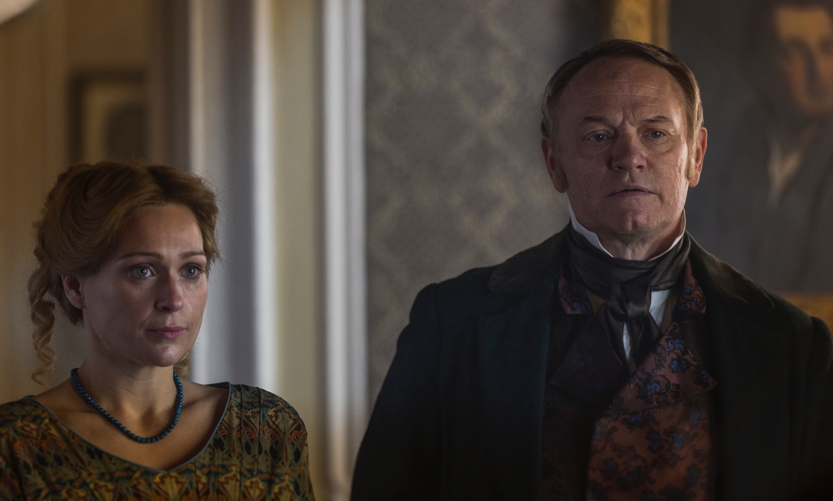 Extras for <em>The Terror</em> Episode 4