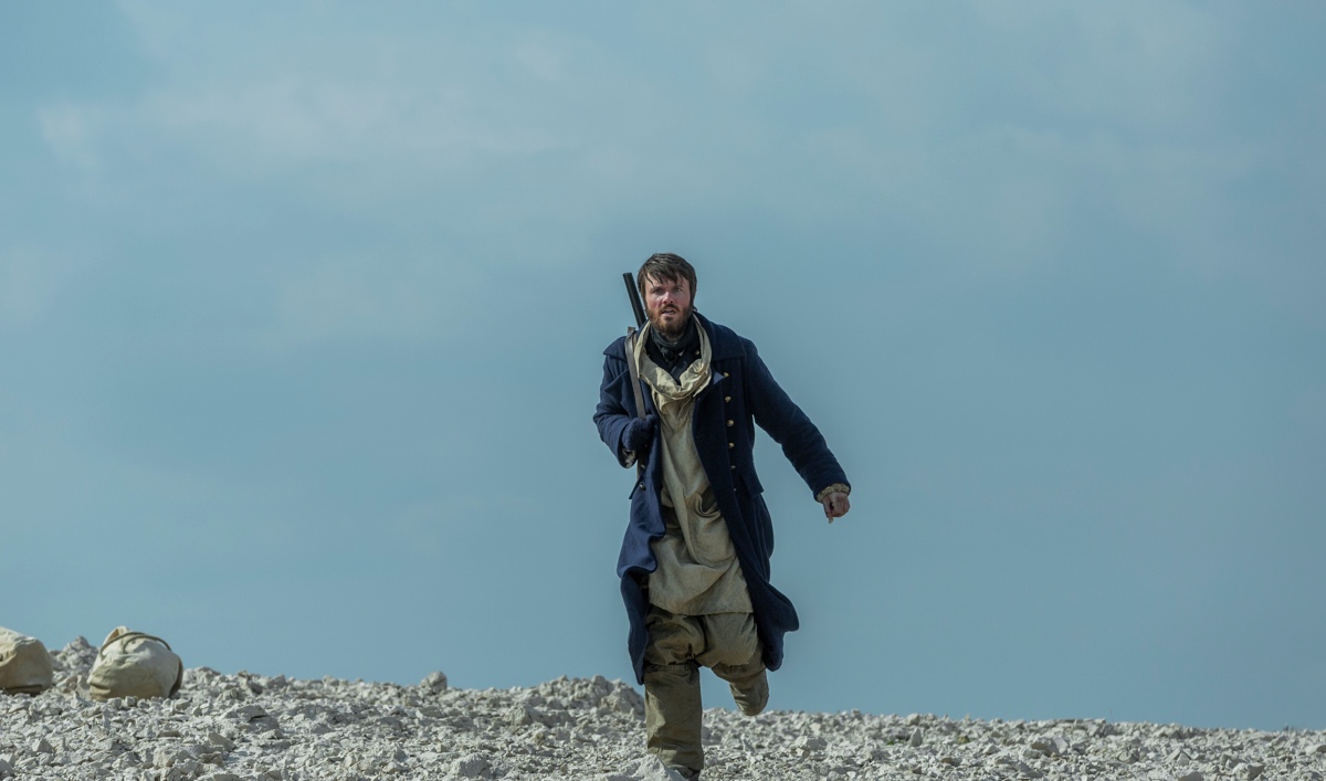 Extras for <em>The Terror</em> Episode 7