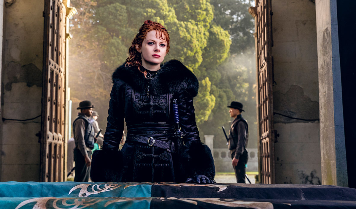 Extras for the <em>Into the Badlands</em> Season 3 Premiere