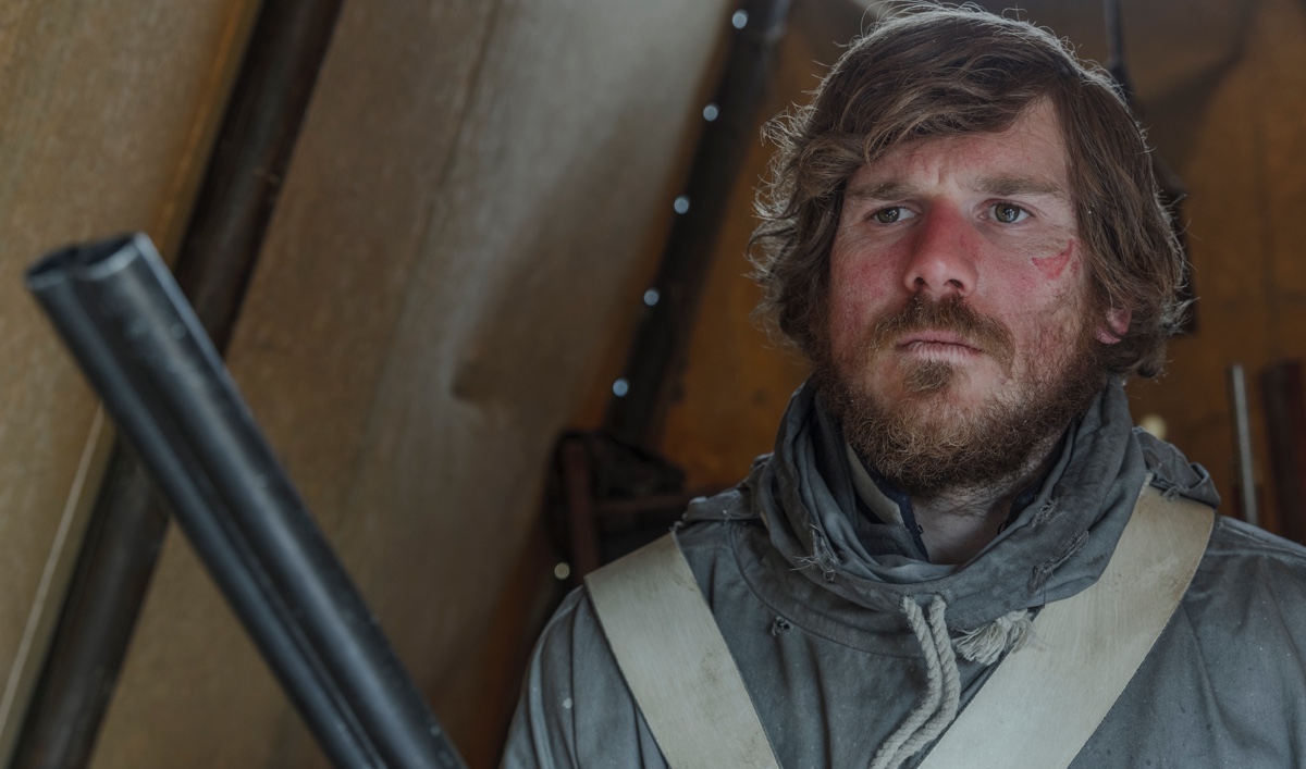 Extras for <em>The Terror</em> Episode 8