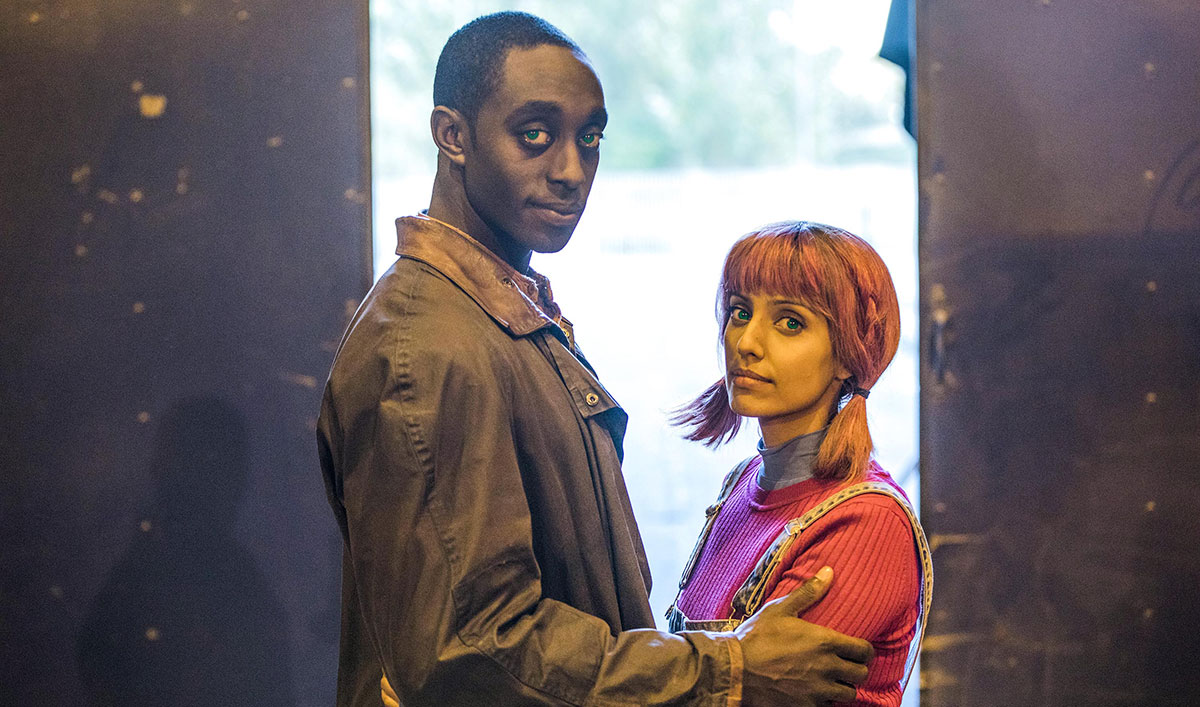 Extras for the <em>HUMANS</em> Season 3 Premiere