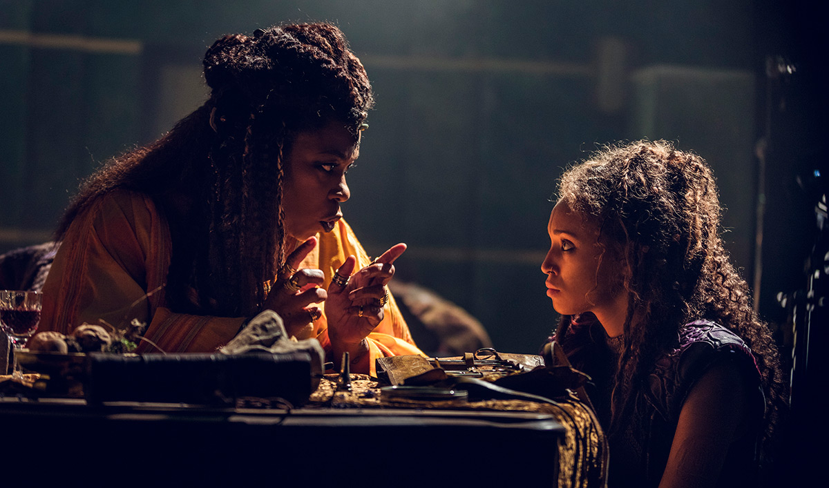 Extras for <em>Into the Badlands</em> Episode 4