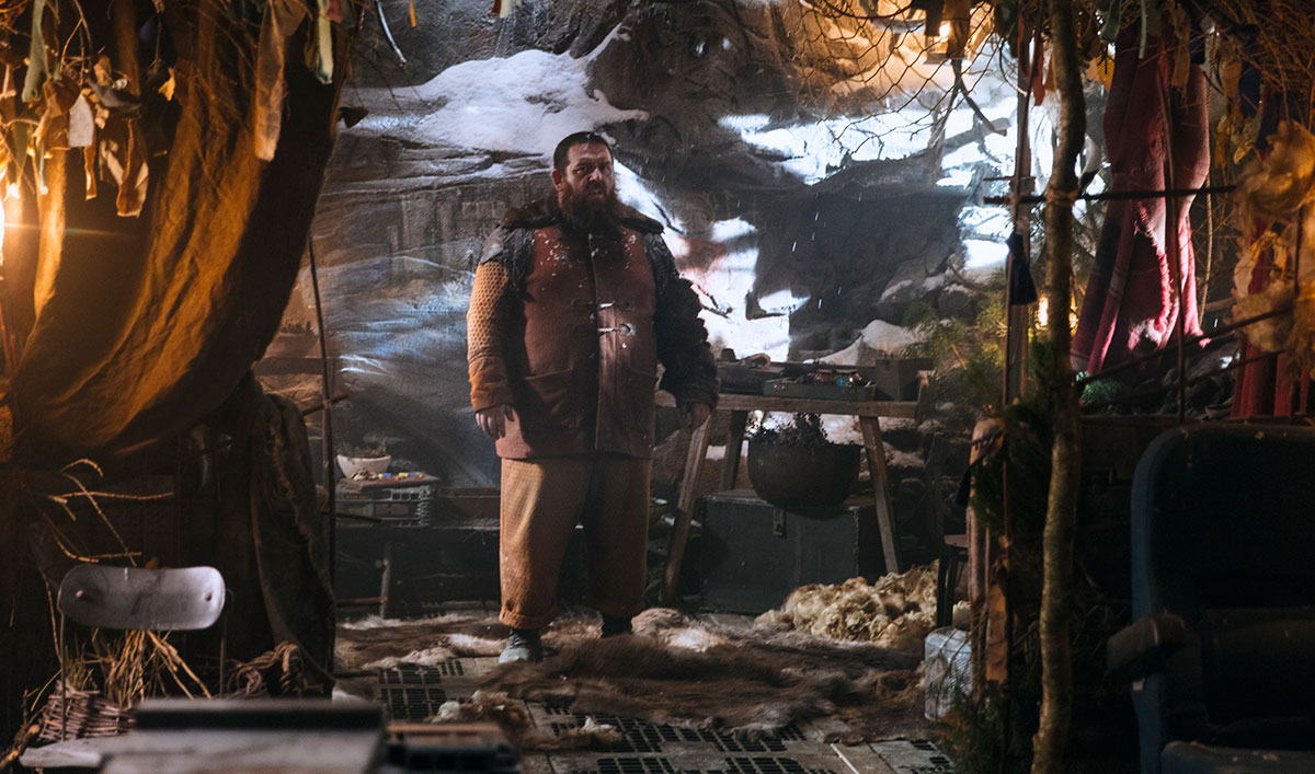 Extras for <em>Into the Badlands</em> Episode 5