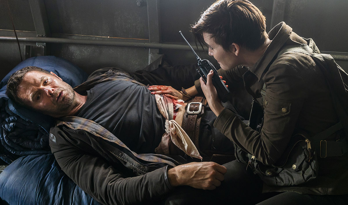 Watch a Sneak Peek of Sunday’s <em>Fear the Walking Dead</em> Mid-Season Finale