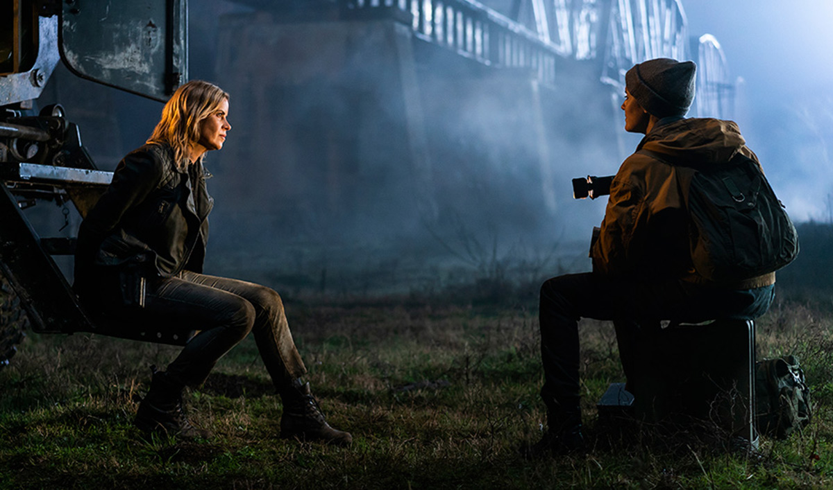 <em>EW</em> Interviews Kim Dickens; <em>Deadline</em> Reports on Second Half Premiere Date