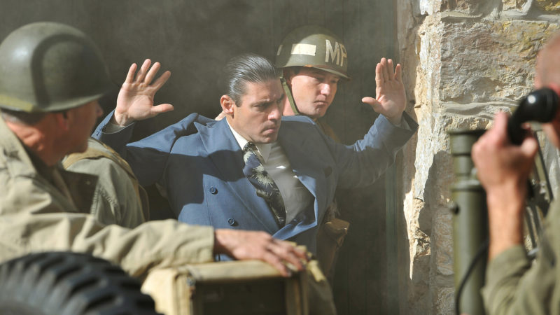 The Mob At War