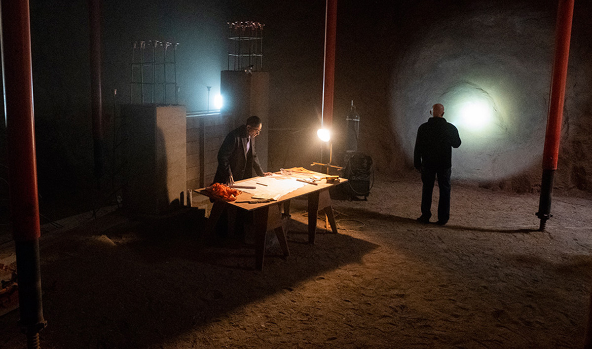 <em>TVLine</em> Interviews Jonathan Banks; <em>Bustle</em> Wonders About Lalo