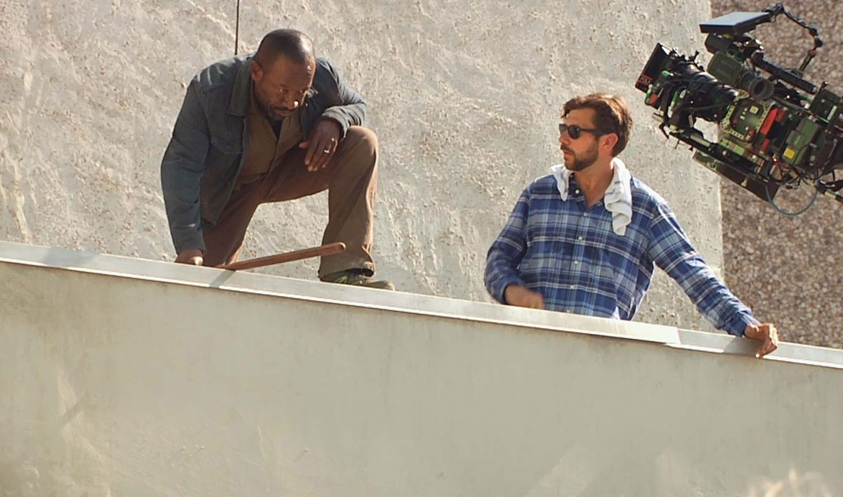 Go on Set as Morgan Leaps Off the Roof… and Into the Hands of a Walker in <em>Fear the Walking Dead</em> Episode 15