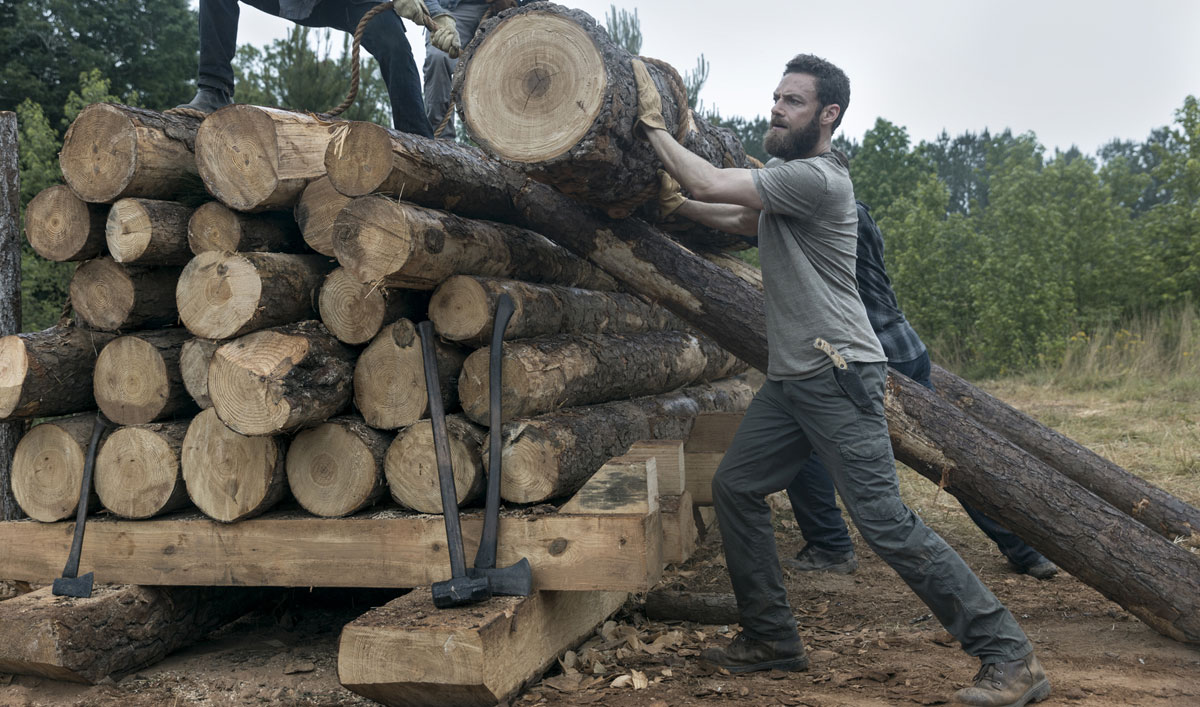 Go on Set for This Week’s Logrolling Scene in <em>The Walking Dead</em> Episode 2