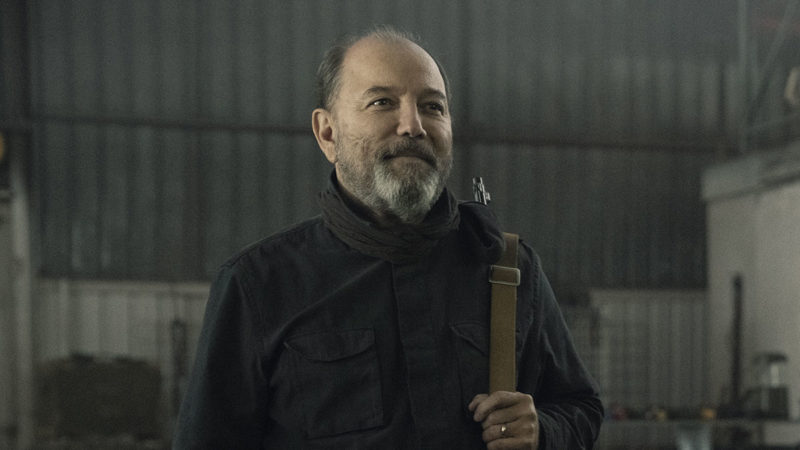 <em>Fear the Walking Dead</em> Showrunners Talk Salazar & Strand With <em>EW</em>; <em>Uproxx</em> Laments Loss of Morgan’s Weapon