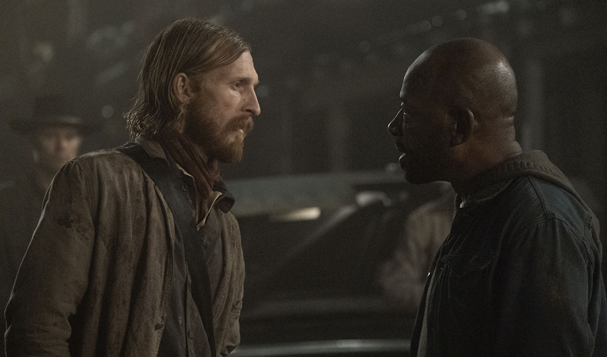 Cast and Creators Break Down Dwight’s Journey From <em>TWD</em> to <em>Fear the Walking Dead</em>