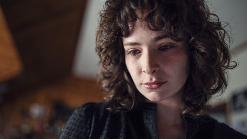 Ashleigh Cummings Talks <em>NOS4A2</em> Finale With <em>EW</em>; Zachary Quinto on <em>Tonight Show</em>
