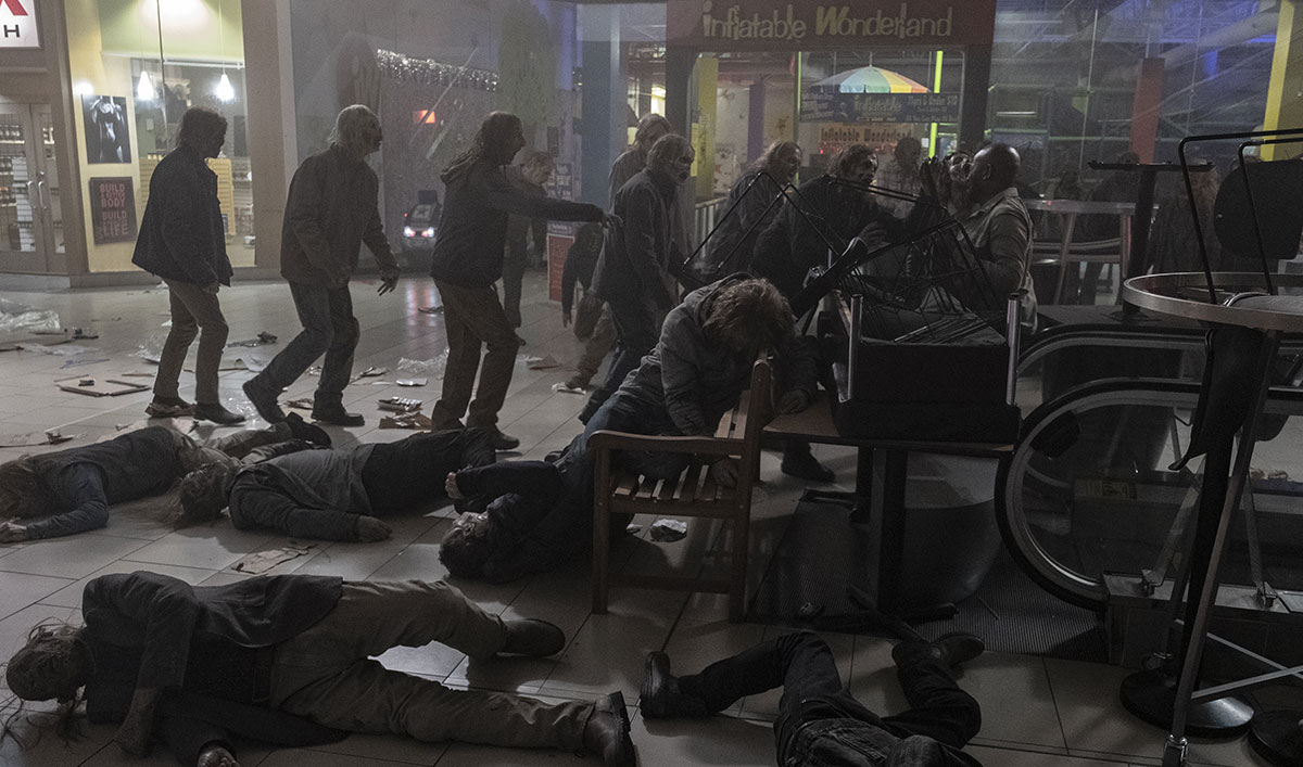 Watch the Mall Madness on an All-New <em>Fear the Walking Dead</em>