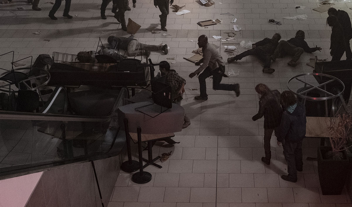 An Escalator Full of Walkers Takes This Week’s Best Walker Kill From <em>Fear the Walking Dead</em>