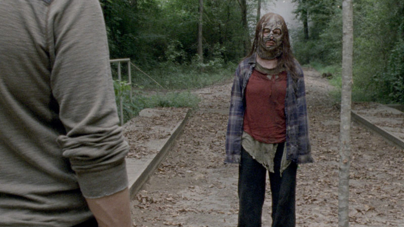 Sneak Peek of <em>The Walking Dead</em> Season 10 Mid-Season Finale: Is Gamma Ready to Betray Alpha?