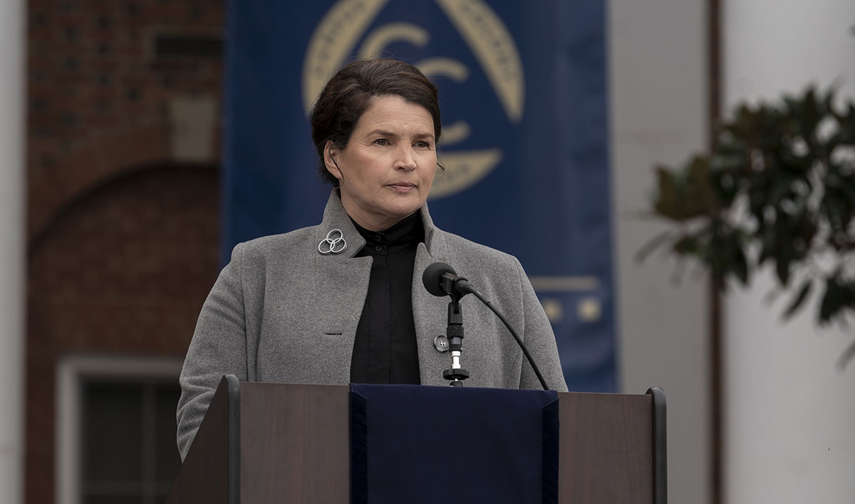 Q&A: Julia Ormond on Joining the Cast of <em>The Walking Dead: World Beyond</em>