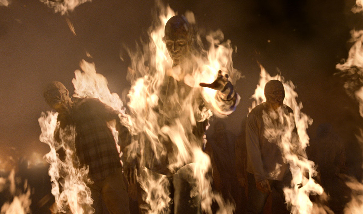The Survivors Are Barely Holding on in the Opening Minutes of <em>The Walking Dead</em>